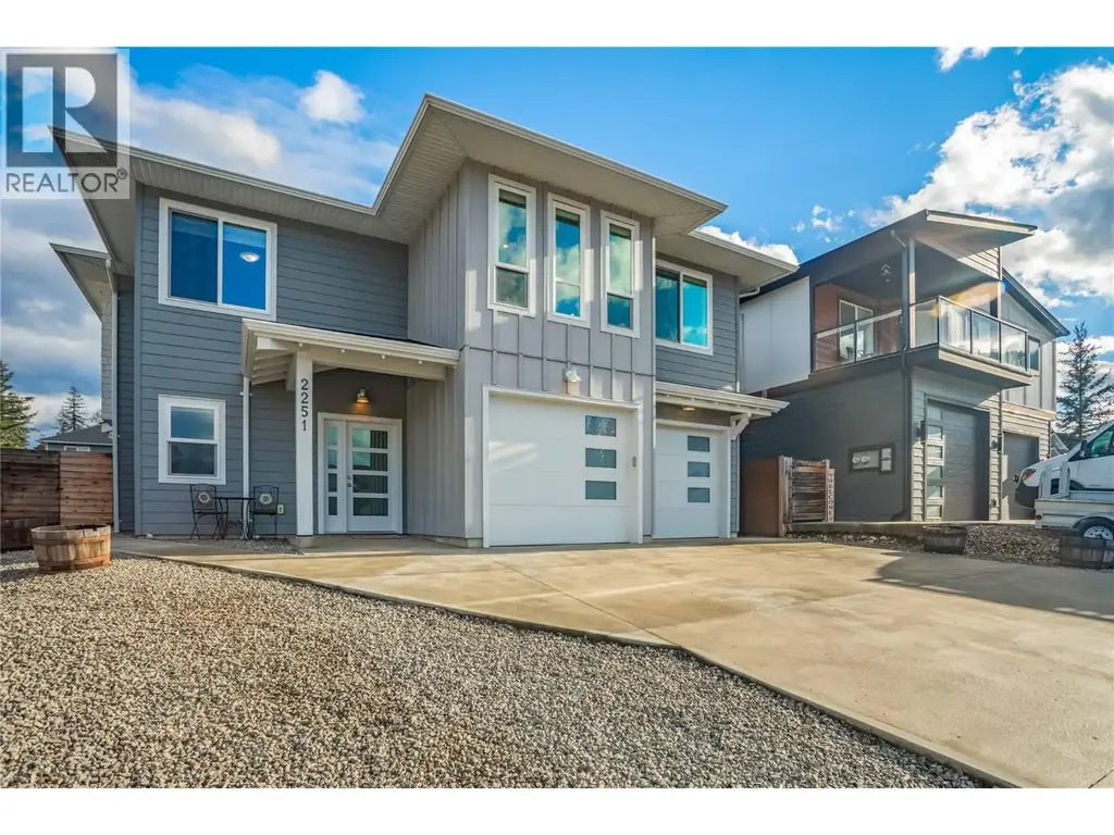 2251 14 Avenue Se, Salmon Arm